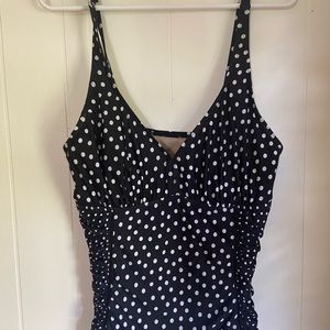 Swim top. Fits Med/large 36 D/DD